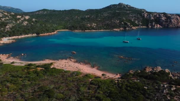 Bateau Voile Vacances Dans Une Magnifique Baie Plage Sable Méditerranéen — Video