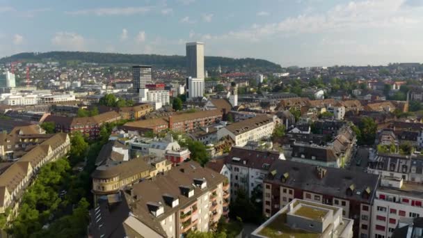 Cinematic Aerial Establishing Shot Van Zürich Buurt Dolly Stadsgezicht — Stockvideo