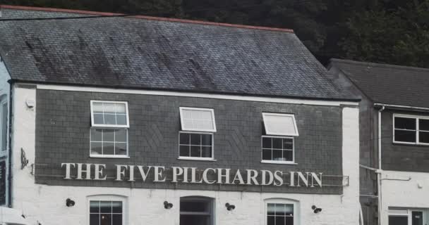 Fasad Fem Pilchards Inn Porthallow Helston Storbritannien Lutning Ner — Stockvideo