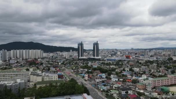 南韩大田市天际线和摩天大楼的空中全景 — 图库视频影像