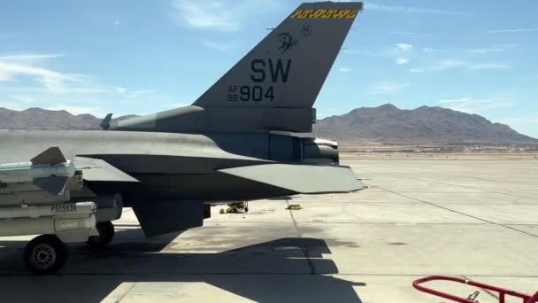 Aviones Combate Asfalto Base Fuerza Aérea — Vídeos de Stock