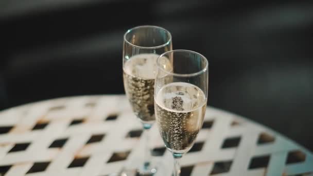 Champagne Glasses Sit Bubble Slowly Marriage — Stock Video