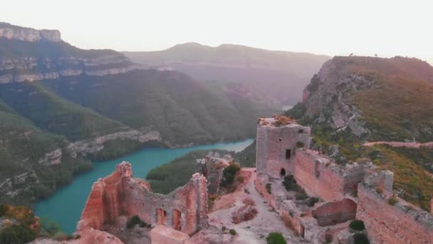 Drone Flyger Över Gamla Chirel Castle Solnedgången Med Bergskanjon Med — Stockvideo