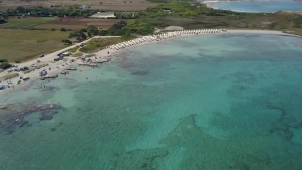 Vista Aérea Del Dron Sobre Playa Specchiolla Agua Mar Turquesa — Vídeos de Stock