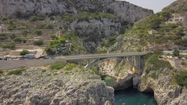 Puente Ciolo Puglia Italia Avión Teledirigido Aéreo Rodeando Vista — Vídeo de stock