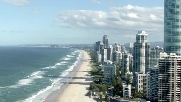 Luftaufnahme Von Surfers Paradise Gold Coast Australien Einem Sonnigen Tag — Stockvideo