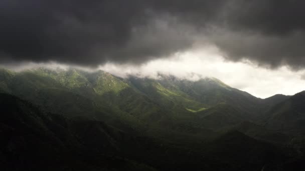 Dramatiska Stormmoln Över Santa Rita Bergen Vid Madera Canyon Arizona — Stockvideo