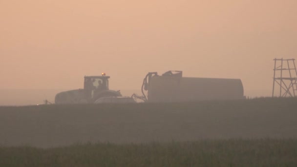 Strażacy Przebiegli Przez Dym Walki Ogniem Niewyraźne Środowisko Filmowe Dużo — Wideo stockowe