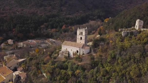 Vista Aérea Uma Igreja Antiga Marsanne Hill Sul França — Vídeo de Stock