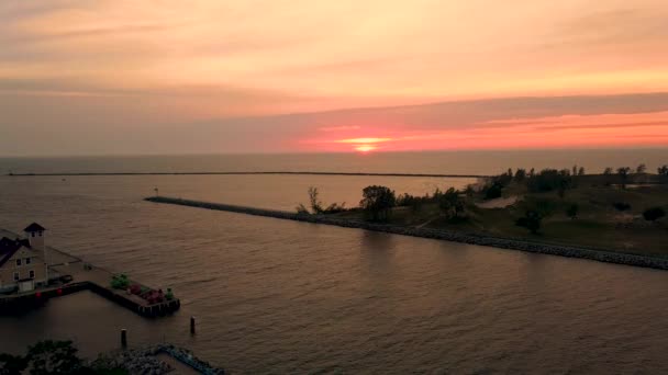 Vue Aérienne Chenal Muskegon Coucher Soleil Descendre Incliner Mouvement — Video