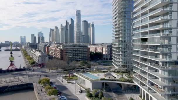 Puerto Madero Rıhtımı Yenilenmiş Rıhtım Bölgesi Moda Mimarisi Buenos Aires — Stok video