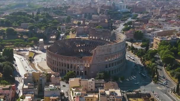 Vista Aérea Circulando Torno Coliseu Roma Itália Órbita Tiro Drone — Vídeo de Stock