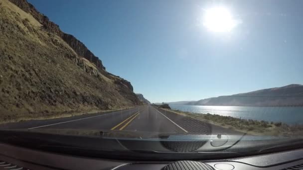 Jadąc Wschód Wzdłuż Rzeki Columbia Słoneczny Dzień Wschodnim Stanie Waszyngton — Wideo stockowe