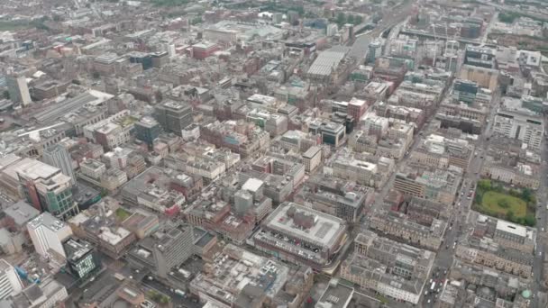 格拉斯哥市中心商城网格街道的多利向前俯冲无人驾驶飞机射击 — 图库视频影像