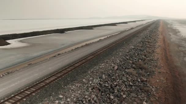 Lateral Panning Awesome Railway Crossing Great Salt Lake Utah — Stockvideo