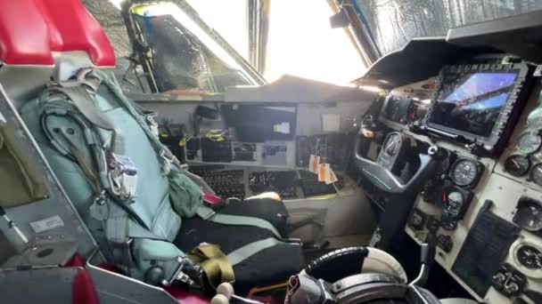 B52 Bombardıman Uçağı Kokpiti Koltuğu Yakın — Stok video