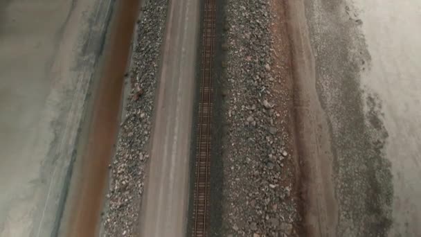 Reveal Tiltä Railway Crossing Great Salt Lake Utah — kuvapankkivideo