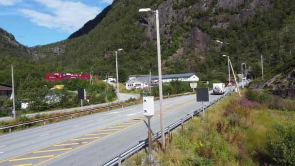 Avrupa Karayolu Boyunca Dalekvam Norveç Hız Kamerası Otomatik Trafik Polisi — Stok video