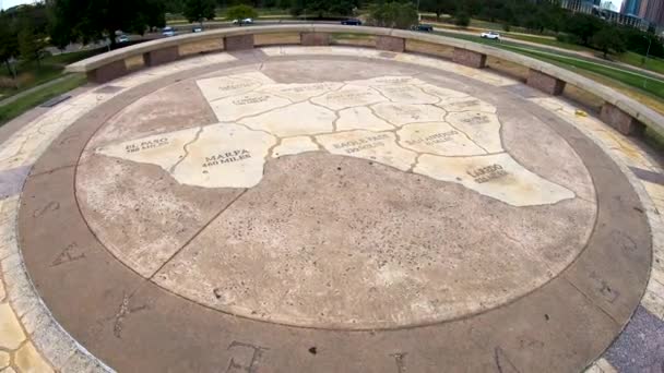 Långsam Bild Kartan Kullen Vid Butler Park Avslöjar Austin Skyline — Stockvideo