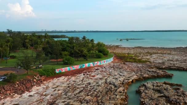 Stadtbild Von Nightcliff Suburb Rocky Beachfront Darwin City Northern Territory — Stockvideo