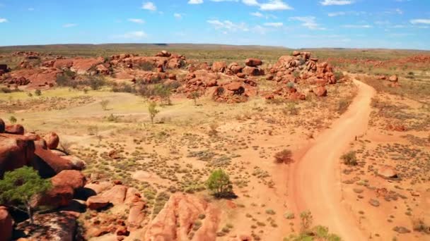 Panorama Von Granitfelsen Der Savanne Devils Marbles Conservation Area Australien — Stockvideo