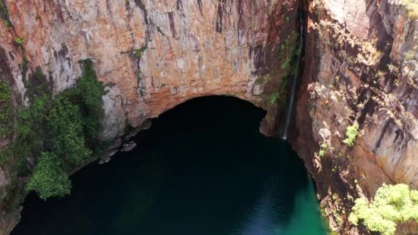 Tolmer Falls Parku Narodowym Litchfield Północnym Terytorium Australii Antena — Wideo stockowe