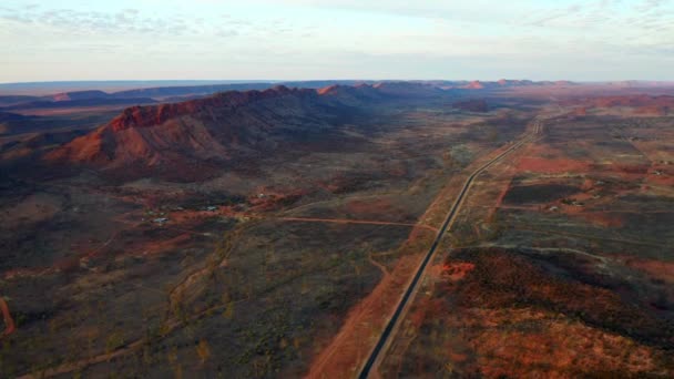 Piękny Zielony Czerwony Krajobraz Alice Springs Australii Aerial — Wideo stockowe