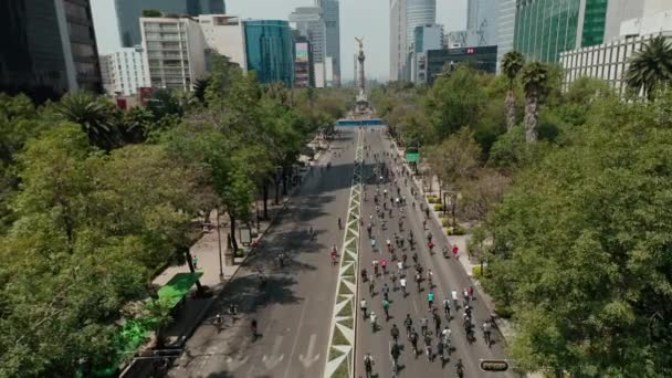 Drohnen Weitwinkel Über Radrennmarathon Bei Der Reforma Geschossen — Stockvideo