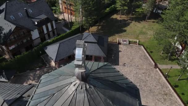 Luchtfoto Van Het Kruis Top Van Orthodoxe Kerk Zlatibor Mountain — Stockvideo