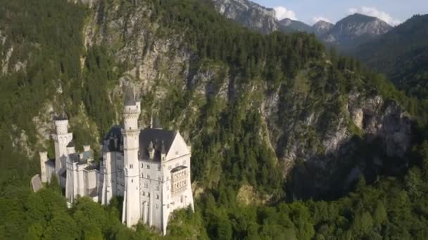 Piękny Cinematic Establishing Shot Neuschwanstein Castle Jeden Najlepszych Miejsc Wypoczynku — Wideo stockowe