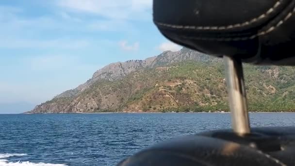 Litorale Remoto Dell Isola Tropicale Visto Dal Viaggio Barca Dietro — Video Stock