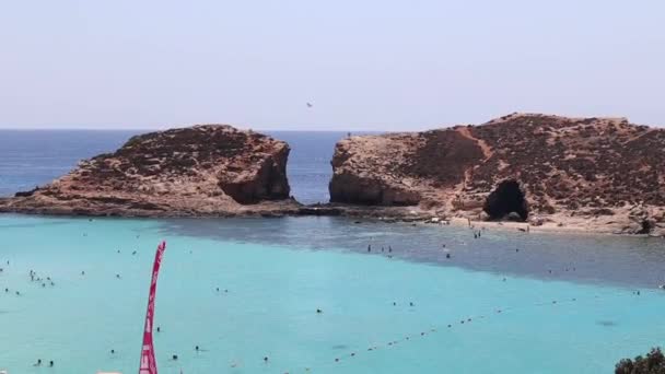 Błękitna Laguna Comino Malta Panoramiczny Widok Turystów Plaży Błękitnej Lagunie — Wideo stockowe