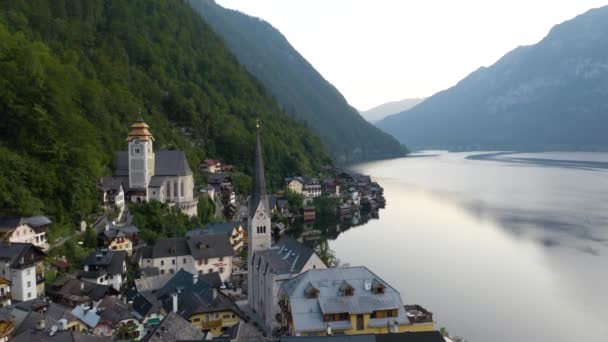 Slow Establishing Flight Church Hallstatt Austria Salzkammergut Region — Stock Video