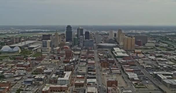 Kansas Missouri Aerial V31 Drohne Zieht Sich Tagsüber Weit Aus — Stockvideo