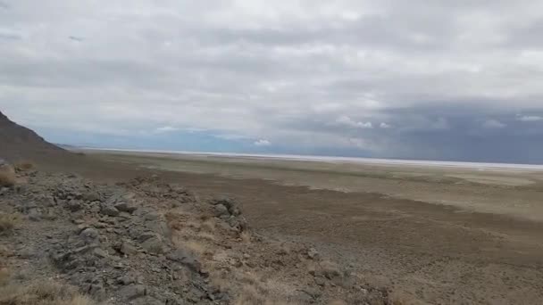 Paisagem Pradaria Utah Ocidental Panning Tiro Deserto Dia Nublado Vista — Vídeo de Stock