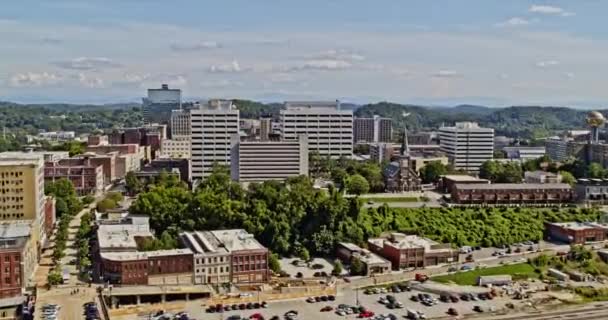 Knoxville Tennessee Aerial Drone Movimiento Hacia Adelante Disparó Través Las — Vídeo de stock