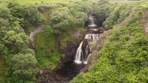 Cascada Tiro Dron — Vídeos de Stock