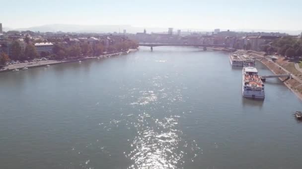 Luchtvaart Rivier Rijn Bazel Tijdens Zonnige Dag Met Zonneschijn Het — Stockvideo