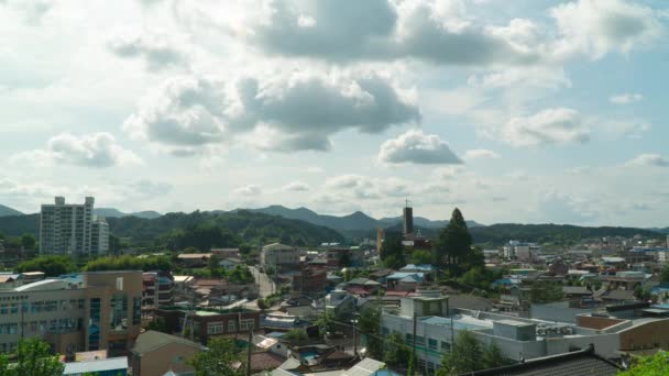 Zonlicht Door Witte Wolken Boven City County Geumsan Zuid Chungcheong — Stockvideo