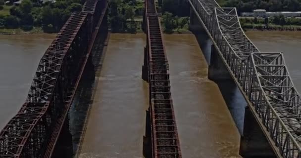 Memphis Tennessee Aerial V26 Schwenk Links Von Der Harahan Frisco — Stockvideo