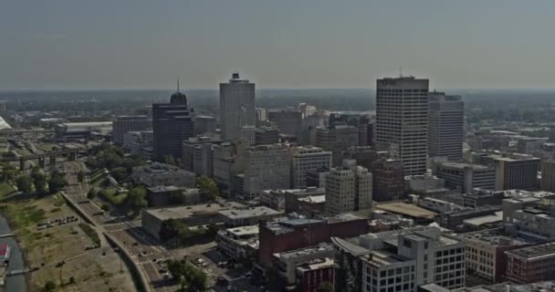 Memphis Tennessee Aerial V12 Drone Terbang Atas Pencakar Langit Tepi — Stok Video