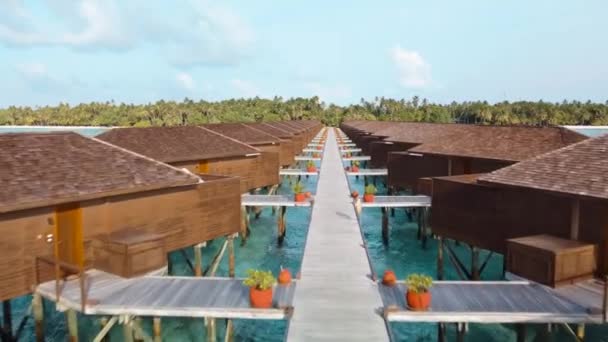 Flygfoto Vattenbungalows Exotic Resort Meeru Island Maldiverna — Stockvideo