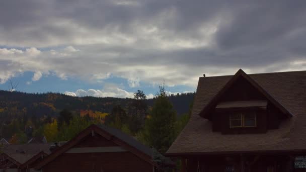 Cloudy Sky House Attic Breckenridge Colorado Autumn Color Trees Distance — Stock video