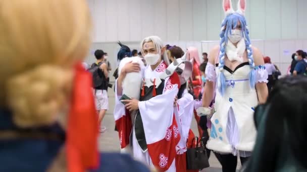 Visitantes Participantes Disfrazados Cosplayers Son Vistos Durante Evento Exhibición Anicom — Vídeo de stock