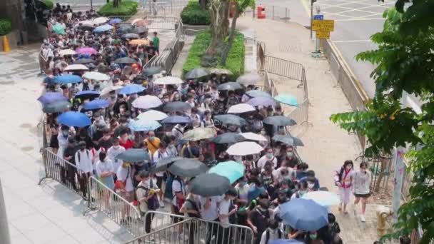 Besucher Stehen Schlange Der Ausstellung Anicom Games Acghk Hongkong Teilzunehmen — Stockvideo