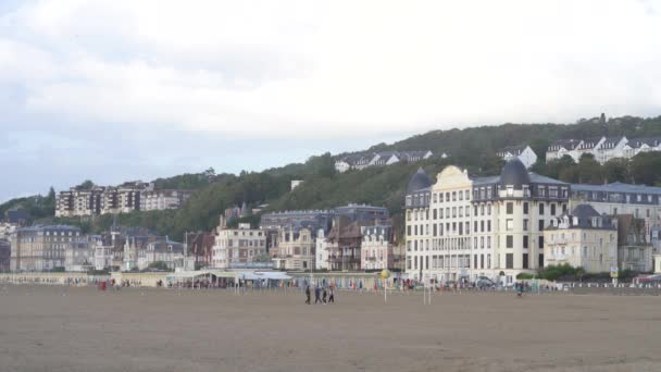 Hill Side Trouville Sur Mer Beach Cloudy Sky Deauville France — Stock video