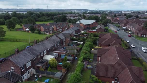 Vorstädtische Nachbarschaft Wohn Nord Britische Siedlung Häuser Luftaufnahme Steigenden Schwenk — Stockvideo