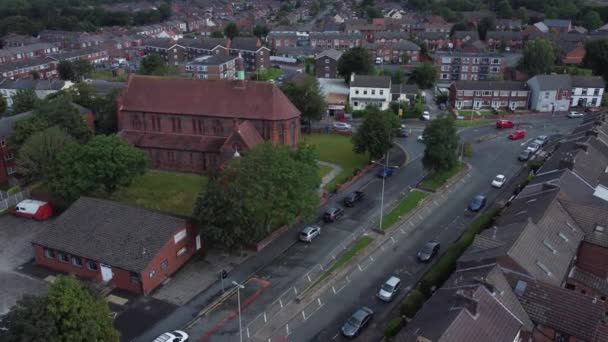 Προαστιακές Γειτονιές Κατοικίες Βρετανικές Κατοικίες Κεραία Άποψη Τηγάνι Κάτω Στους — Αρχείο Βίντεο