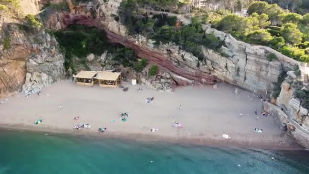 Bar Grill Restaurant Tourists Relaxing Platja Illa Roja Summer Day — Αρχείο Βίντεο