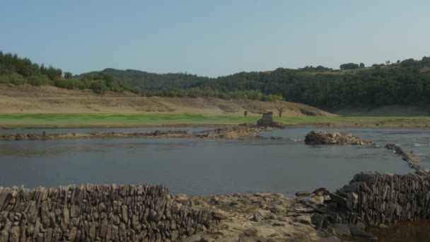 Lecho Río Casi Seco Verano — Vídeos de Stock